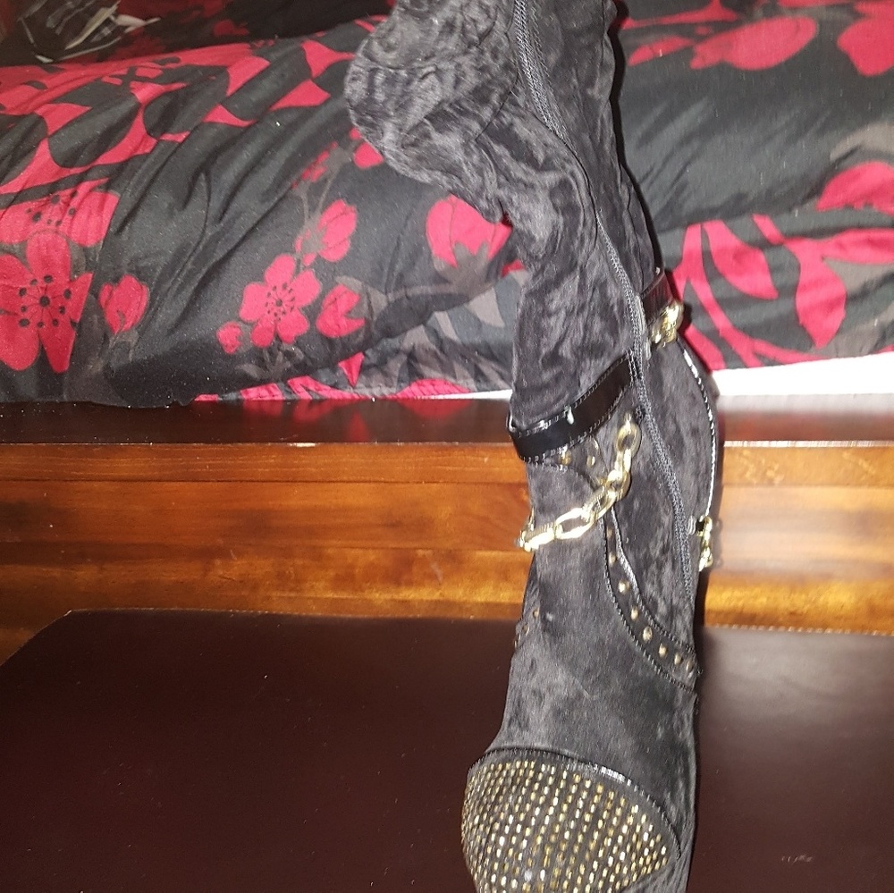 Black boots
